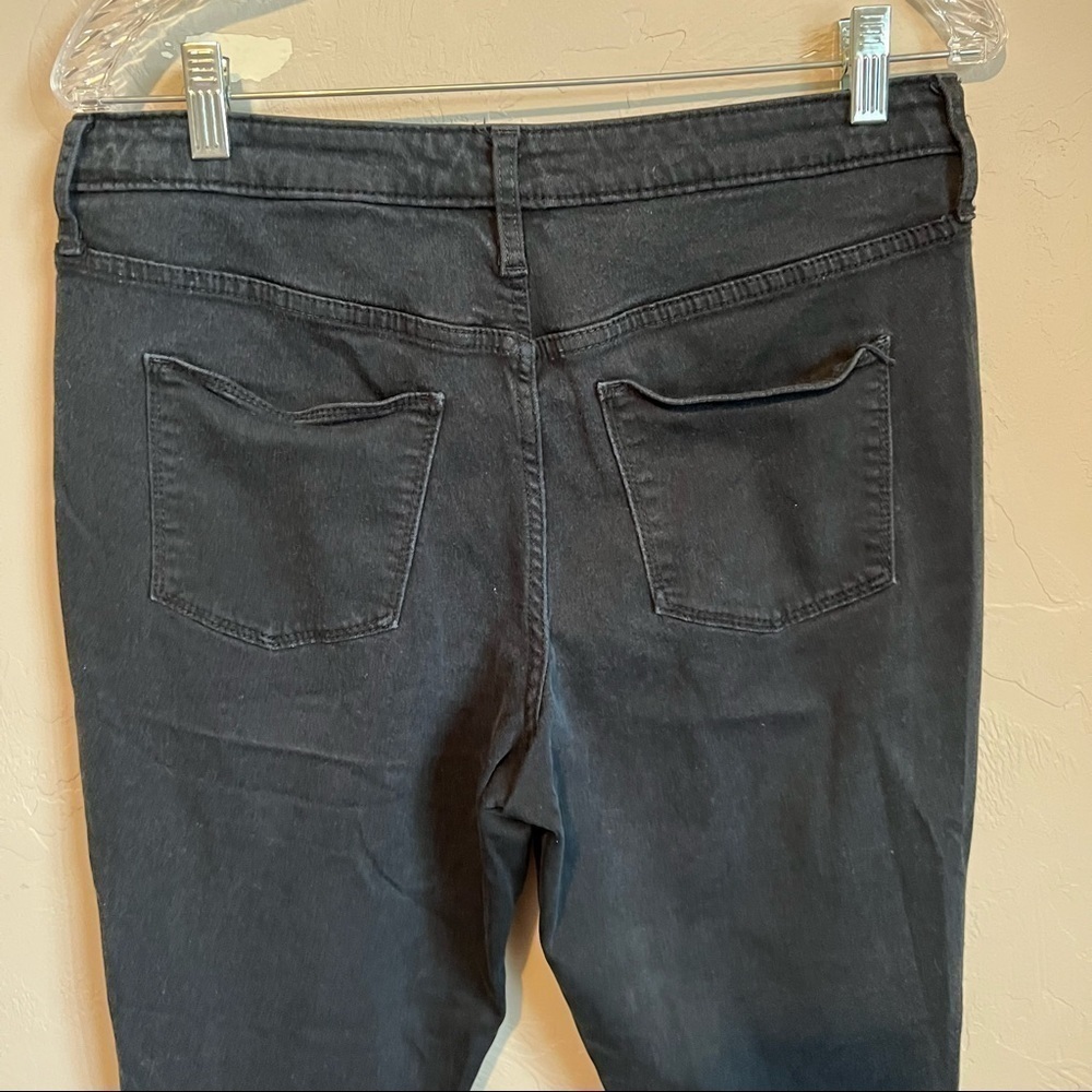 Universal Thread Short Faded Black High Rose Skinny Jeans - Picture 5 of 7